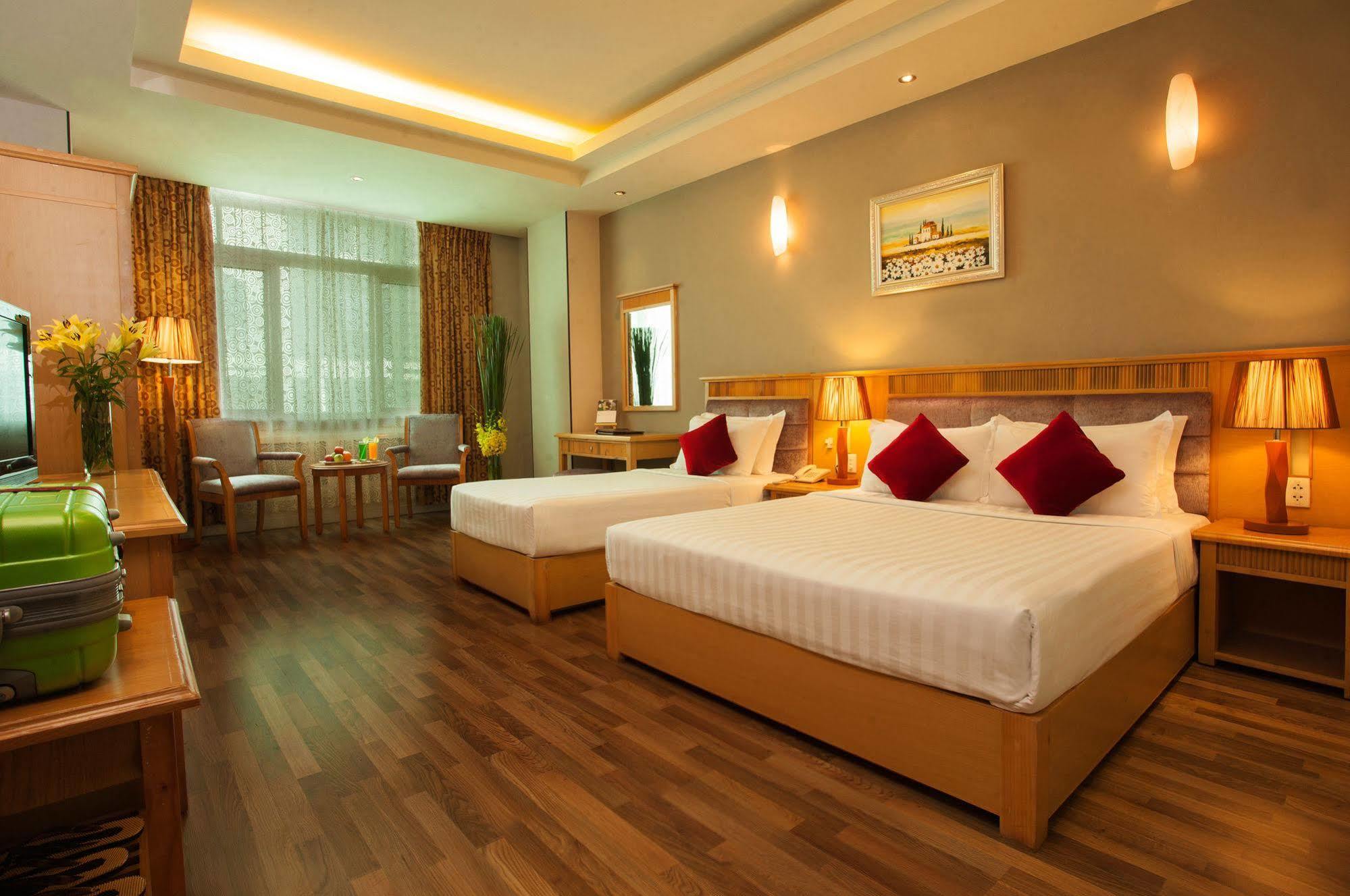 Silverland Min Hotel Хошимін Екстер'єр фото