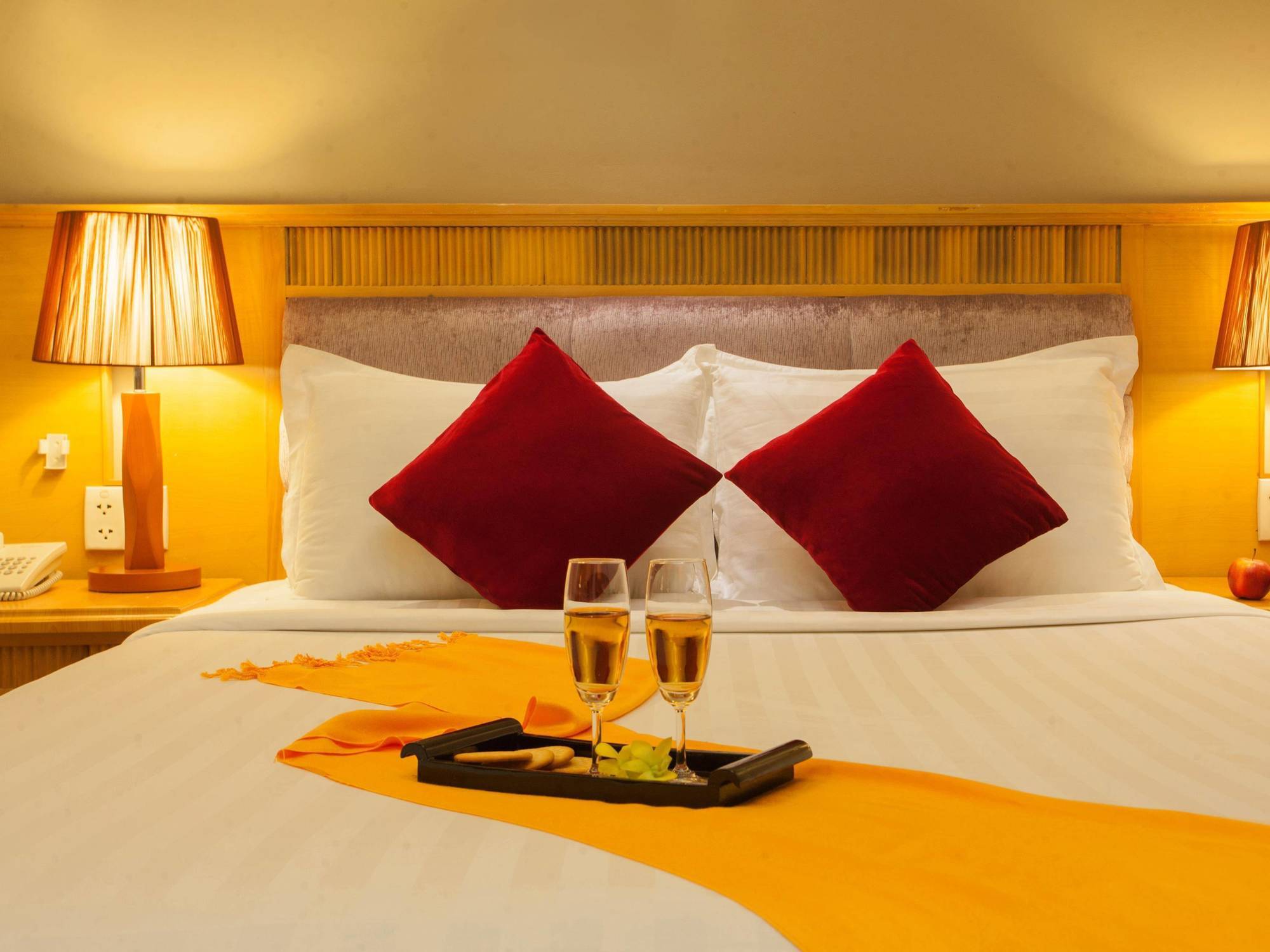 Silverland Min Hotel Хошимін Екстер'єр фото